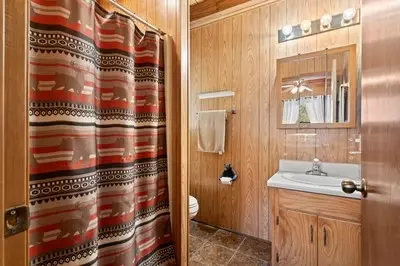 Bath - 1227 Village Rd, Murphy, NC 28906 photo 3 of 5