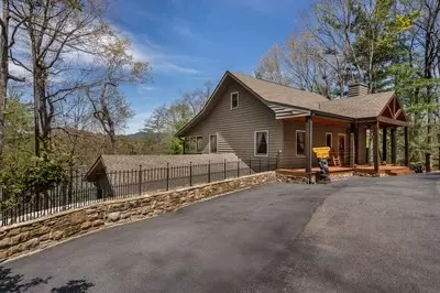 Exterior - 1227 Village Rd, Murphy, NC 28906 photo 10 of 14