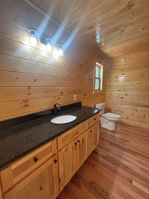 Bath - 94 Noelles Pass, Murphy, NC 28906 photo 3 of 4