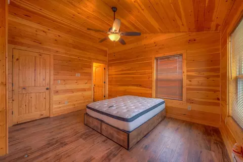 Bedroom - 20 Field Stone Trl, Murphy, NC 28906 photo 3 of 4
