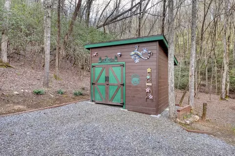 Exterior - 520 Farmer Dr, Murphy, NC 28906 photo 51 of 68