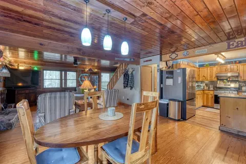 Dining - 520 Farmer Dr, Murphy, NC 28906 photo 2 of 2