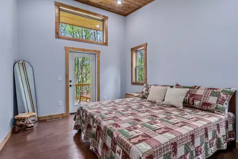 Bedroom - 73 Oak Branch Dr, Murphy, NC 28906 photo 1 of 10