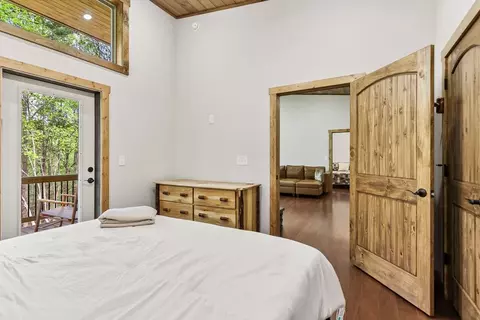 Bedroom - 73 Oak Branch Dr, Murphy, NC 28906 photo 5 of 10