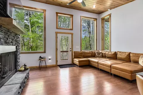Living - 73 Oak Branch Dr, Murphy, NC 28906 photo 2 of 5