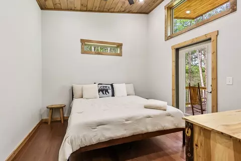 Bedroom - 73 Oak Branch Dr, Murphy, NC 28906 photo 4 of 10
