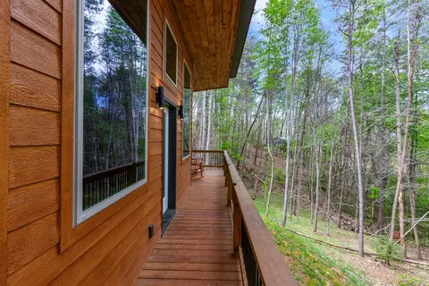 Exterior - 73 Oak Branch Dr, Murphy, NC 28906 photo 5 of 14