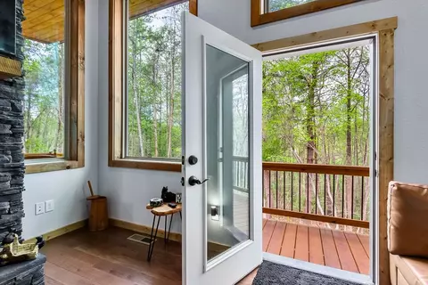 Entry Way - 73 Oak Branch Dr, Murphy, NC 28906 photo 2 of 11