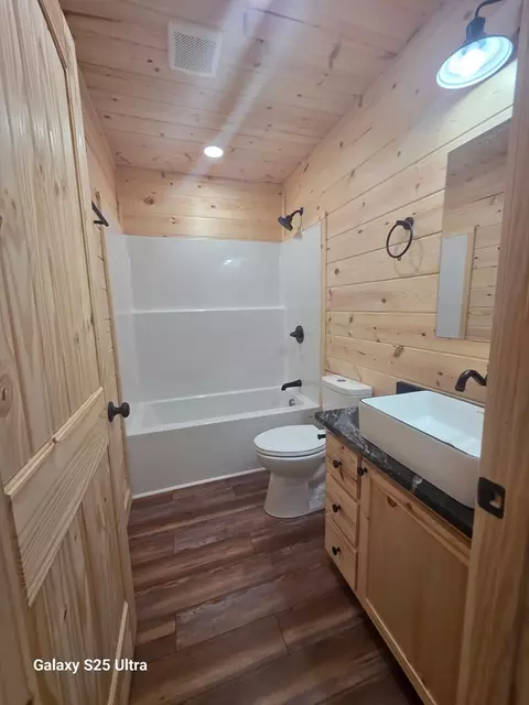 Bath - 369 Nottley River Rd, Murphy, NC 28906 photo 1 of 3