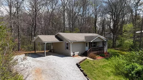 133 Underburg Ln, Franklin, NC 28734