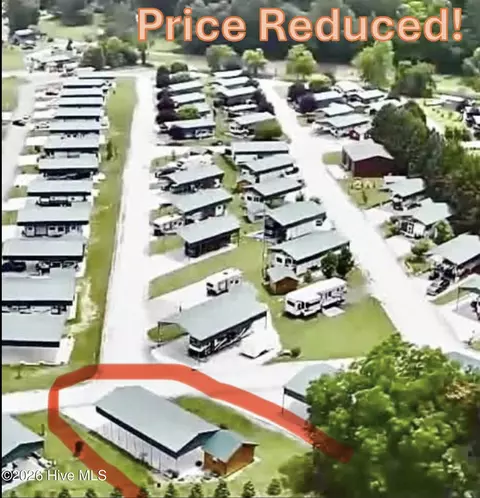 415 Hyde Town Rd, Robbinsville, NC 28734