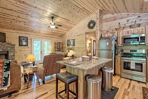 Kitchen - 29 Carrolls Rdg, Murphy, NC 28906 photo 4 of 5