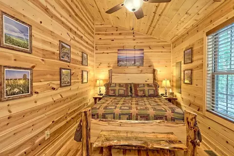 Bedroom - 29 Carrolls Rdg, Murphy, NC 28906 photo 2 of 6