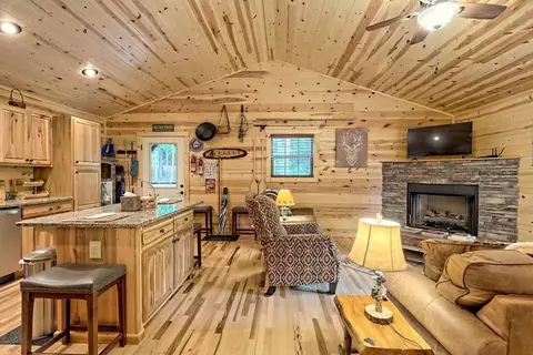 Living - 29 Carrolls Rdg, Murphy, NC 28906 photo 6 of 6