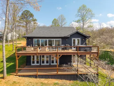98 Green Pastures Dr, Hayesville, NC 28904