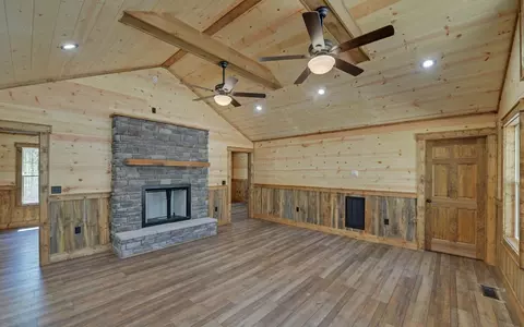 Living - 313 Burger Rd, Murphy, NC 28906 photo 1 of 4