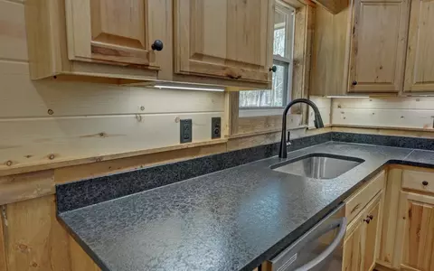 Kitchen - 313 Burger Rd, Murphy, NC 28906 photo 3 of 5
