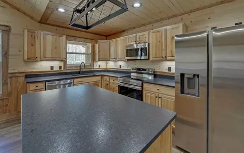 Kitchen - 313 Burger Rd, Murphy, NC 28906 photo 2 of 5