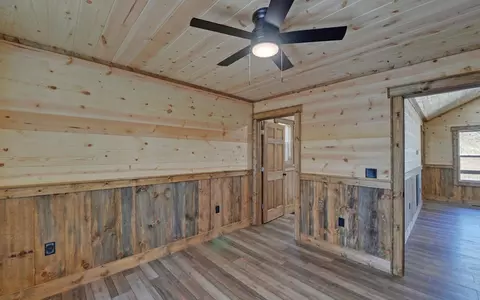 Entry Way - 313 Burger Rd, Murphy, NC 28906 photo 1 of 1