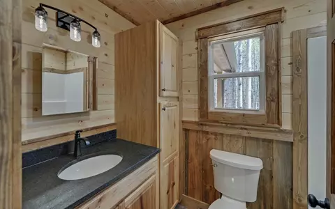 Bath - 313 Burger Rd, Murphy, NC 28906 photo 1 of 4