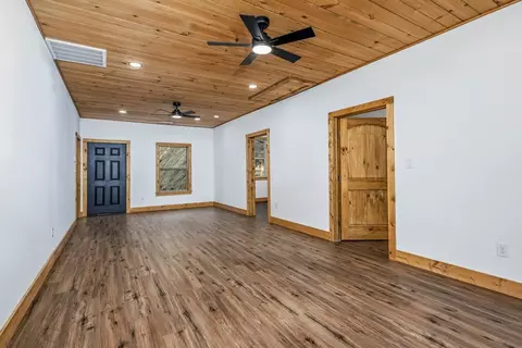 Living - 342 Hunter Rdg, Murphy, NC 28906 photo 10 of 11