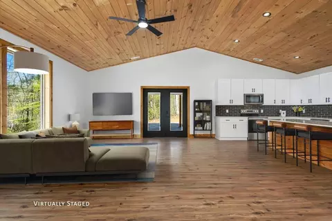 Living - 342 Hunter Rdg, Murphy, NC 28906 photo 4 of 11