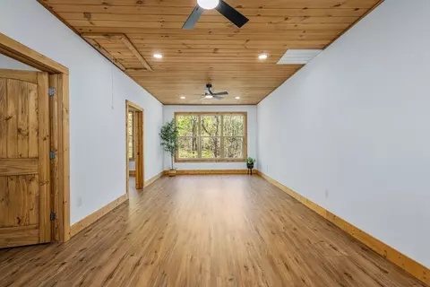 Living - 342 Hunter Rdg, Murphy, NC 28906 photo 9 of 11