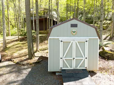 Exterior - 377 Ed Graves Rd, Murphy, NC 28906 photo 5 of 13