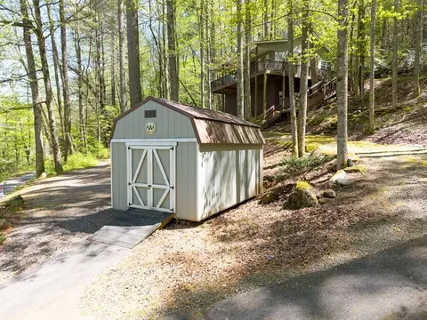 Exterior - 377 Ed Graves Rd, Murphy, NC 28906 photo 4 of 13