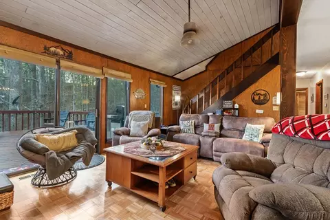 Living - 899 Lonesome Pine Rd, Murphy, NC 28906 photo 2 of 5