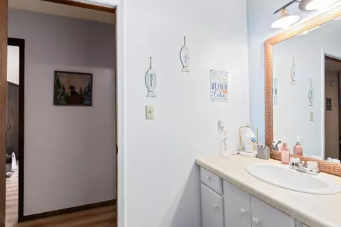 Bath - 899 Lonesome Pine Rd, Murphy, NC 28906 photo 4 of 4
