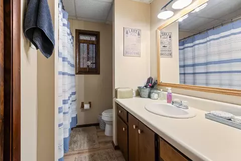 Bath - 899 Lonesome Pine Rd, Murphy, NC 28906 photo 1 of 4
