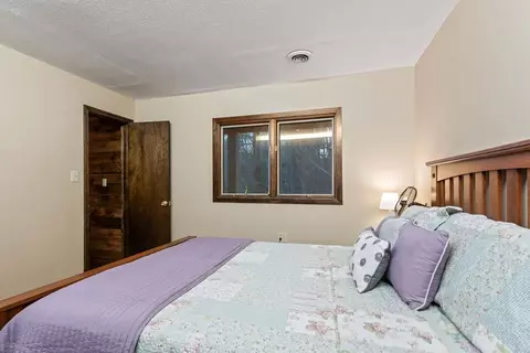 Bedroom - 899 Lonesome Pine Rd, Murphy, NC 28906 photo 13 of 14