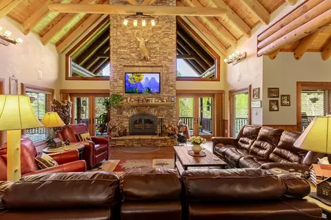 Living - 415 Kestrel Ridge Cir, Murphy, NC 28906 photo 1 of 8