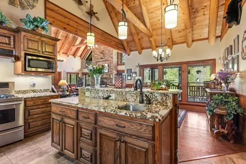 Kitchen - 415 Kestrel Ridge Cir, Murphy, NC 28906 photo 4 of 7