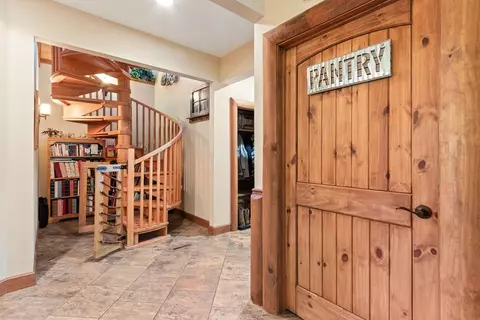 Entry Way - 415 Kestrel Ridge Cir, Murphy, NC 28906 photo 4 of 11