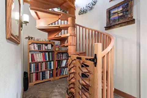 Entry Way - 415 Kestrel Ridge Cir, Murphy, NC 28906 photo 6 of 11