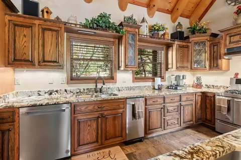 Kitchen - 415 Kestrel Ridge Cir, Murphy, NC 28906 photo 5 of 7