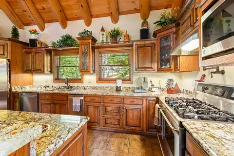 Kitchen - 415 Kestrel Ridge Cir, Murphy, NC 28906 photo 3 of 7