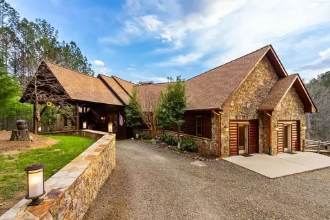 Exterior - 415 Kestrel Ridge Cir, Murphy, NC 28906 photo 2 of 15