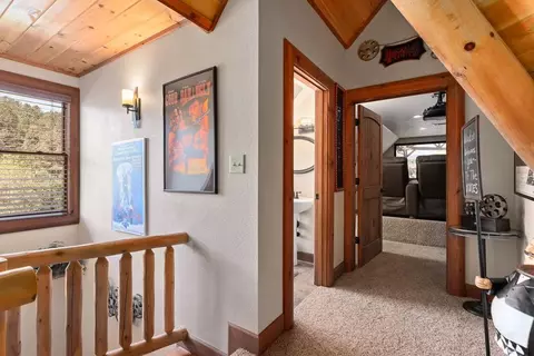 Entry Way - 415 Kestrel Ridge Cir, Murphy, NC 28906 photo 8 of 11