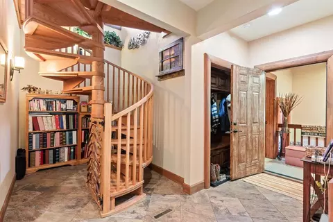 Entry Way - 415 Kestrel Ridge Cir, Murphy, NC 28906 photo 5 of 11