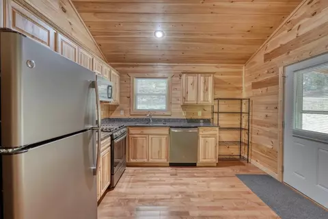 Kitchen - 100 Fern Cove Ln, Murphy, NC 28906 photo 2 of 5