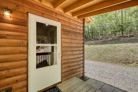 Exterior - 100 Fern Cove Ln, Murphy, NC 28906 photo 5 of 11