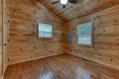Bedroom - 100 Fern Cove Ln, Murphy, NC 28906 photo 3 of 5