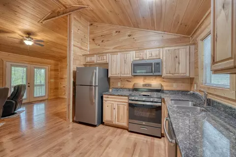 Kitchen - 100 Fern Cove Ln, Murphy, NC 28906 photo 5 of 5