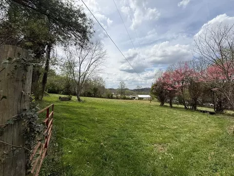 317 Robinson Rd, Andrews, NC 28901