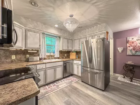Kitchen - 89 Box Turtle Ln, Murphy, NC 28906 photo 3 of 4