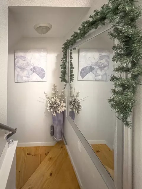 Entry Way - 89 Box Turtle Ln, Murphy, NC 28906 photo 2 of 5