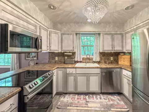 Kitchen - 89 Box Turtle Ln, Murphy, NC 28906 photo 4 of 4